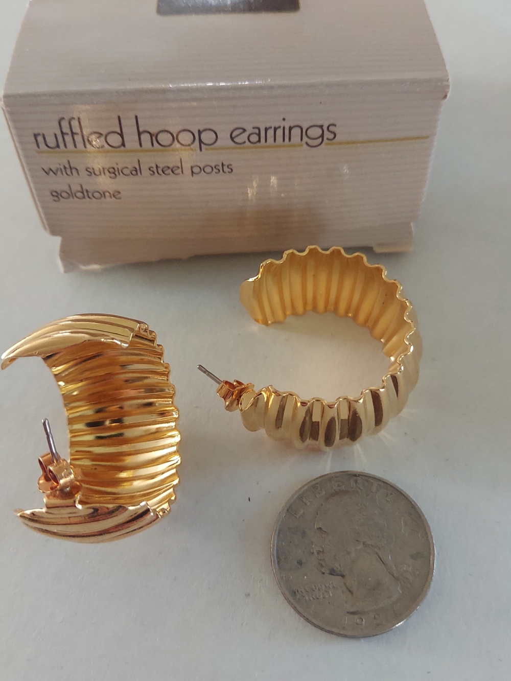 Vintage Avon Goldtone Ruffled Hoop Earrings